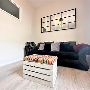 Flash Sale Centre 1bedroom Flat Bn16sma02 Apartment
