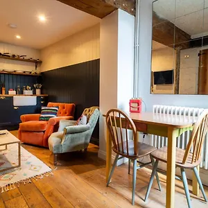 Guestready - Classy Nest In City Centre Apartment